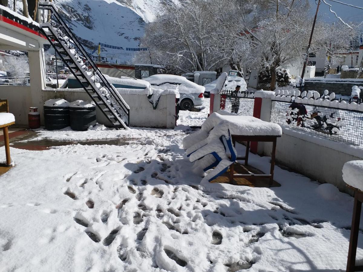 Hotel Zangchuk & Restaurant Kaza Exterior photo